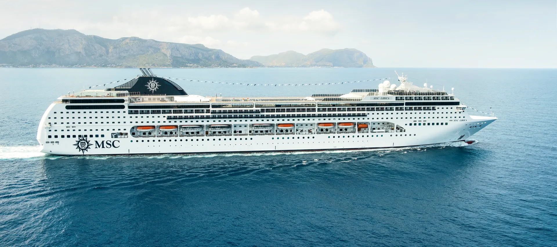 Cum ajungi din România la Bari, Veneția și Genova pentru croazieră